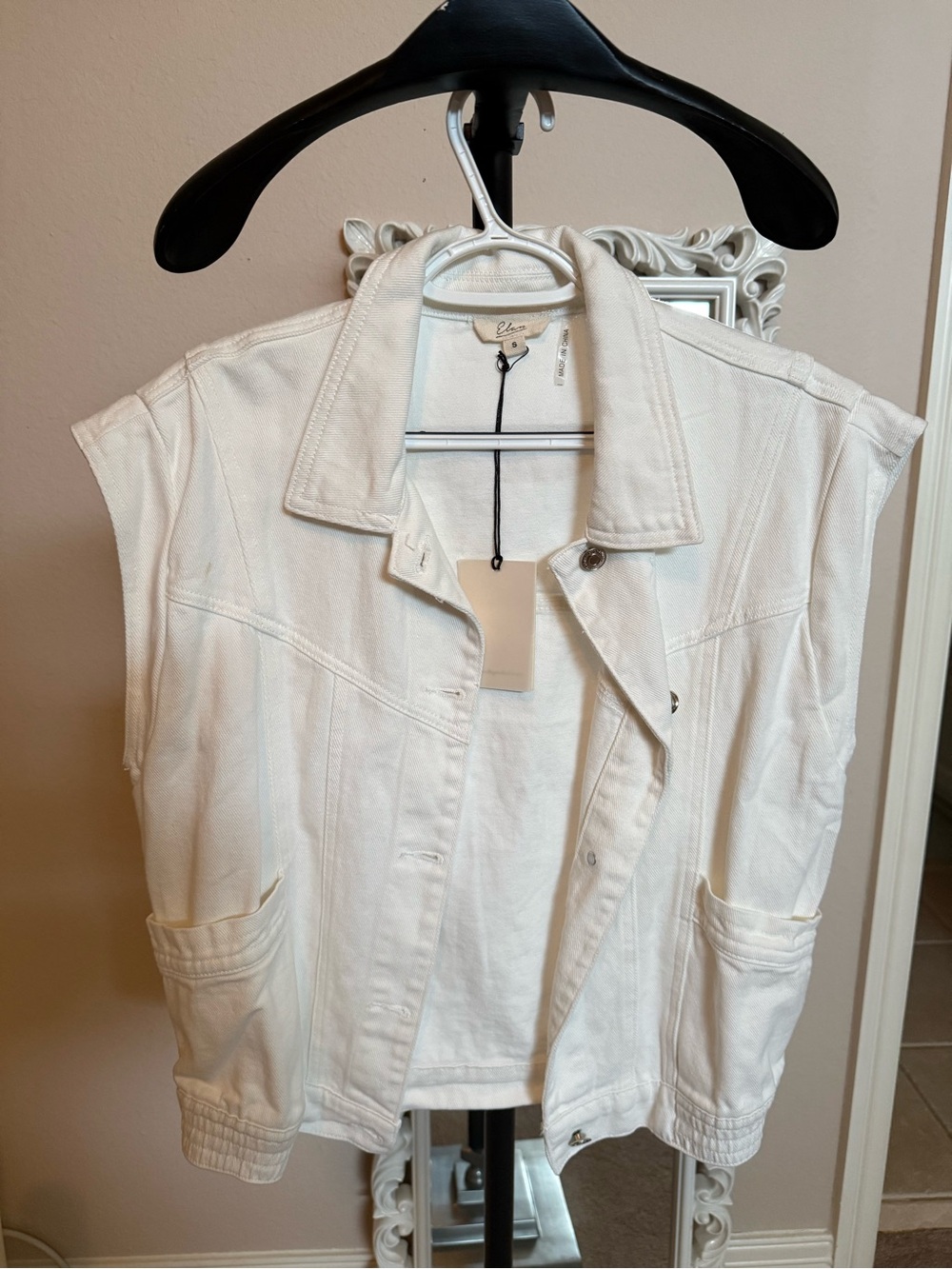 Elan White Sleeveless Denim Vest Jacket